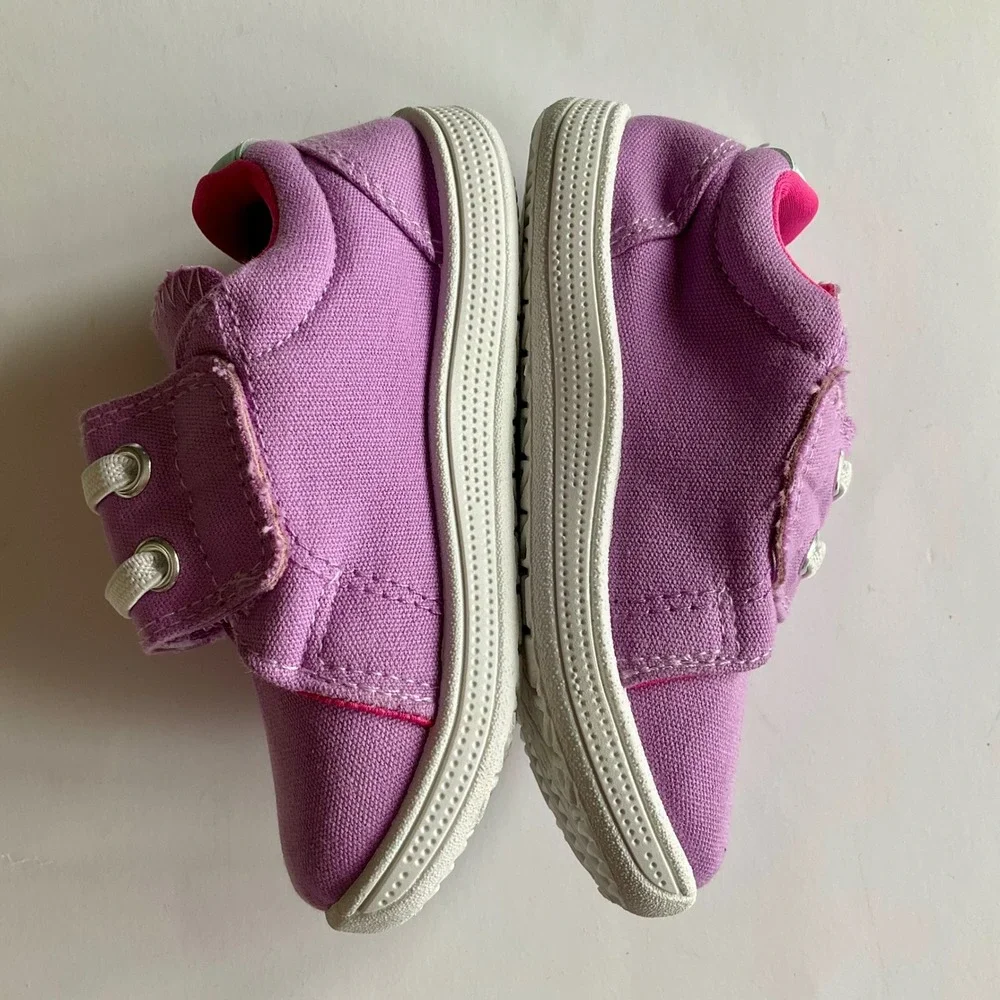 NWOT Stride Rite Kids Toddler Girl Canvas Sneakers Hook Loop Strap Wide Shoes 7W